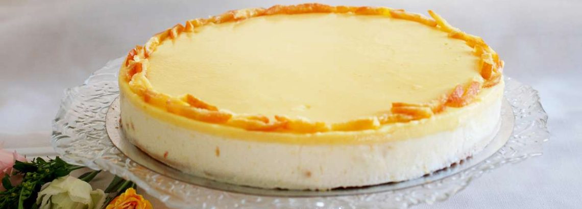 עוגת גבינה עם קרם תפוזים